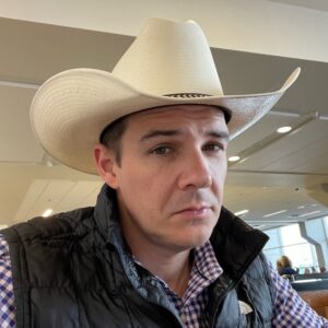 Loe Hornbuckle headshot